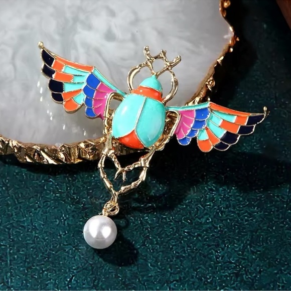 Egyptian Talisman Beetle Aquamarine Brooch - Picture 4 of 6